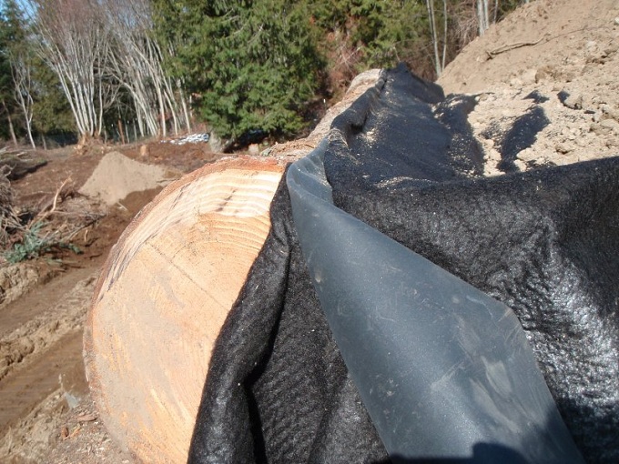 The waterproof layers for Sepp Holzer's root cellar
